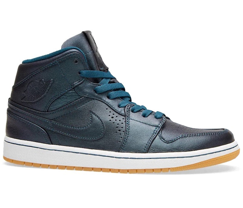 Jordan 1 Mid Nouveau Space Blue