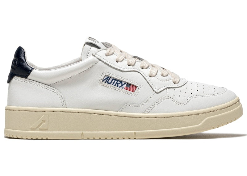 Autry Medalist Leather Low White Dark Blue (Women's)