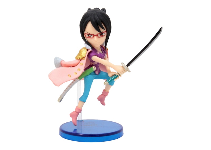 Banpresto One Piece World New Series Vol. 4 Tashigi Figure Pink