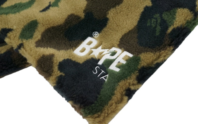 BAPE 1st Camo Boa Fur Snood Green