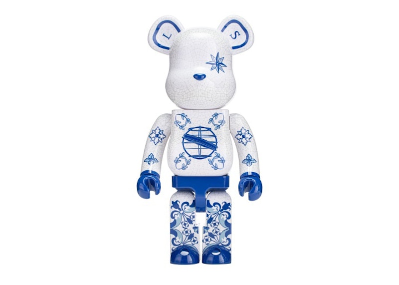 Bearbrick Macau 2023 x Senado Square 1000%