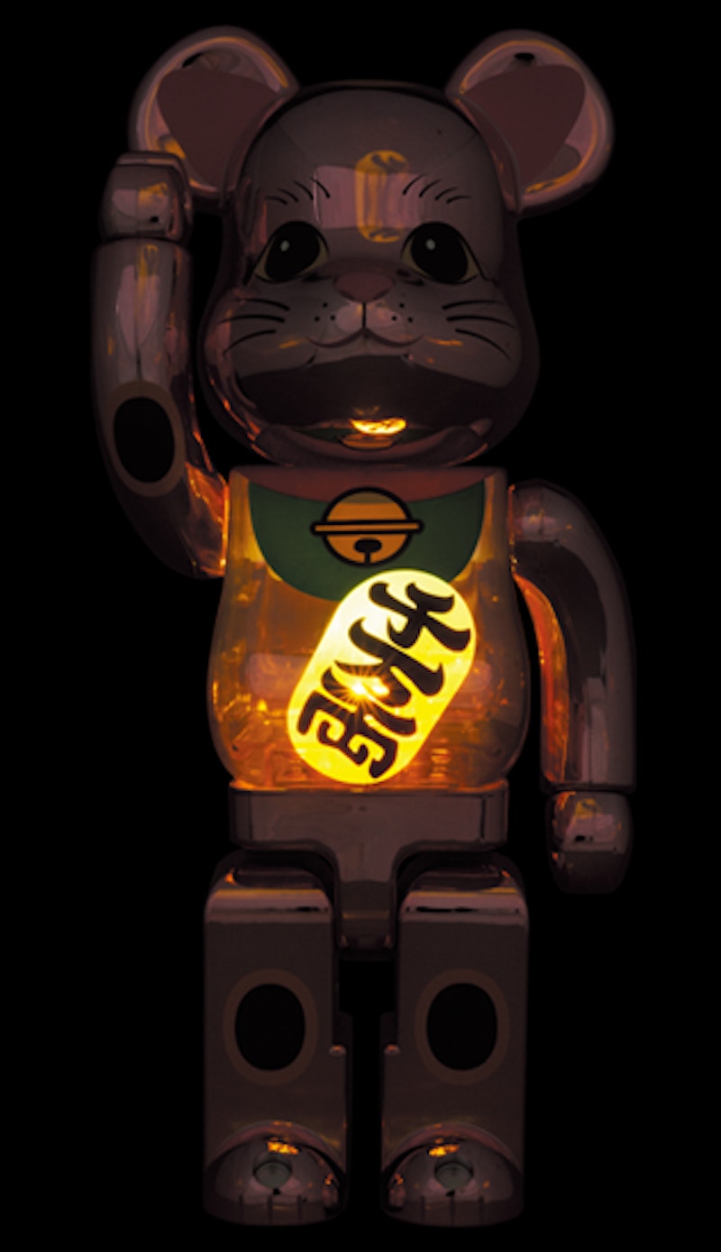 Bearbrick Maneki Neko Peach Gold Plated Luminous 400%