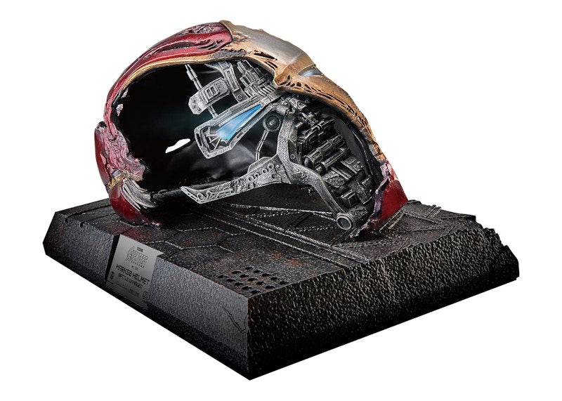 Beast Kingdom Avengers: Endgame Master Craft Iron Man Mark50 Helmet Battle Damaged (Master Craft) Figure