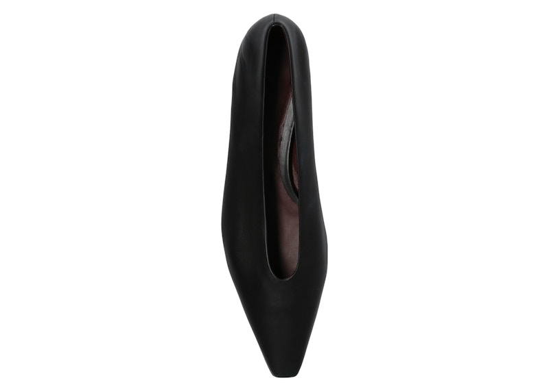 Bottega Veneta Almond Leather Ballet Flat Black (Women's)