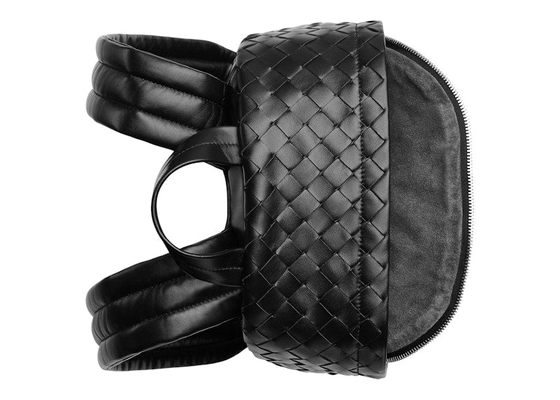 Bottega Veneta Classic Backpack Small Intrecciato Black
