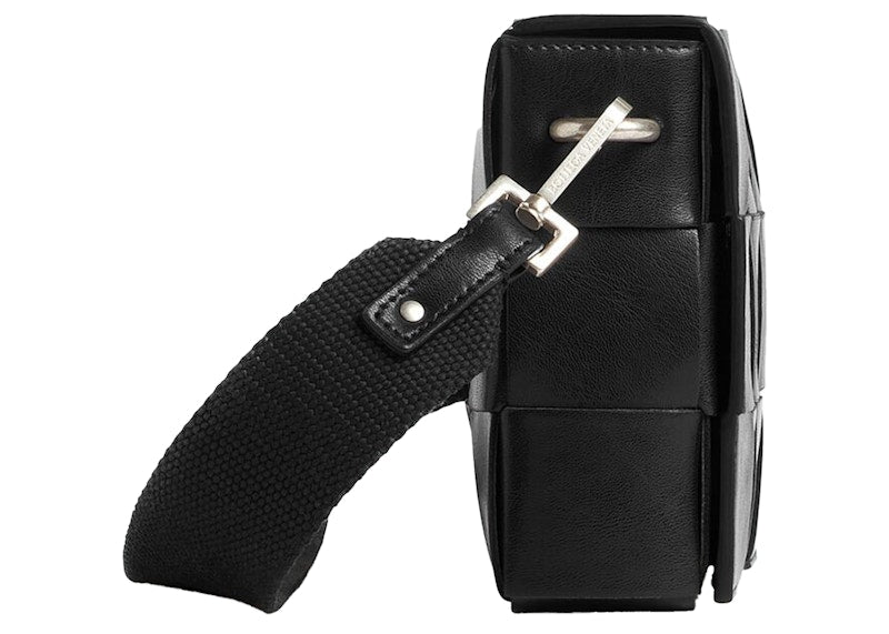 Bottega Veneta Medium Cassette with Versatile Strap Intreccio Black