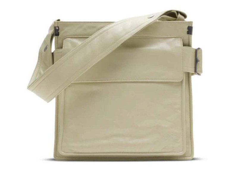 Burberry Sall Trench Tote Plaster