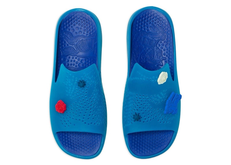 Burberry Stingray Charm-Embellished Slides Blue