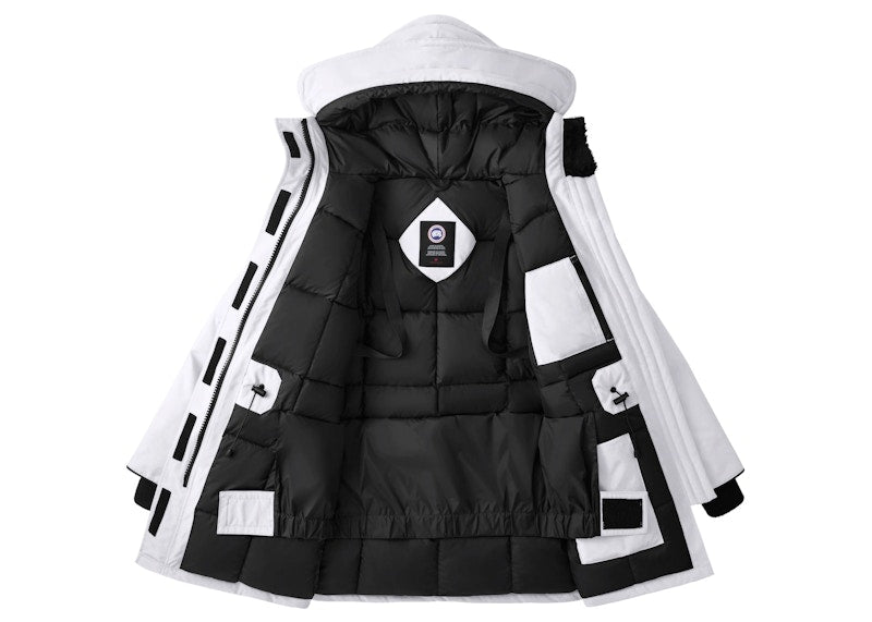 Canada Goose Women's Expedition Heritage Parka Jacket (Classic Fit) North Star White