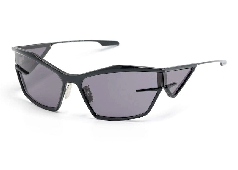 Givenchy Wraparound Frame Sunglasses Black/Smoke (GV40066U 01A)