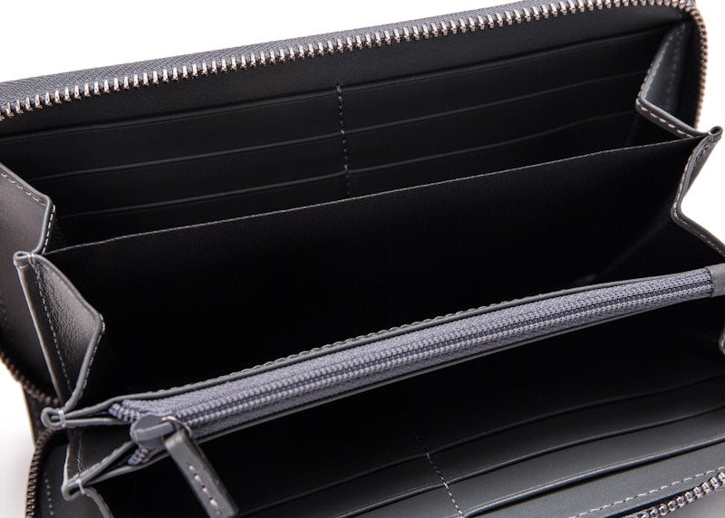 Gucci Zip Around Wallet Signature Grey