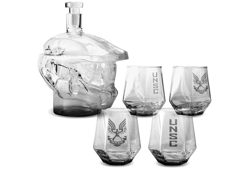 Halo Master Chief Helmet 6-Piece Whiskey Decanter Set