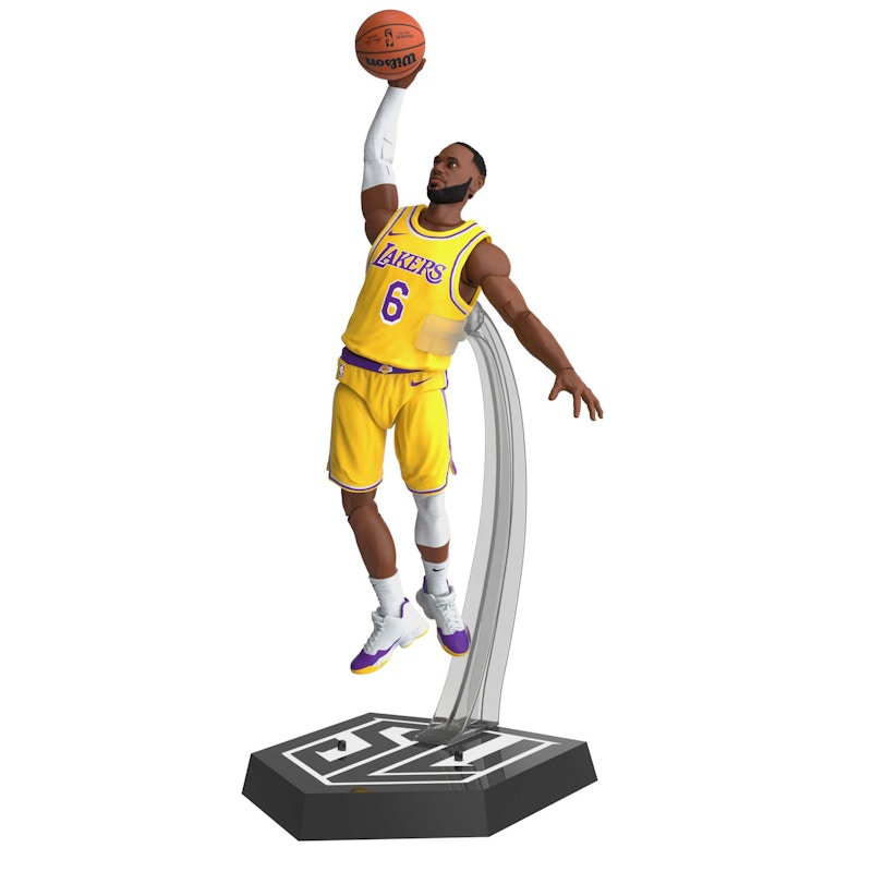 Hasbro Starting Lineup NBA Season 1 Los Angeles Lakers Lebron James Action Figure