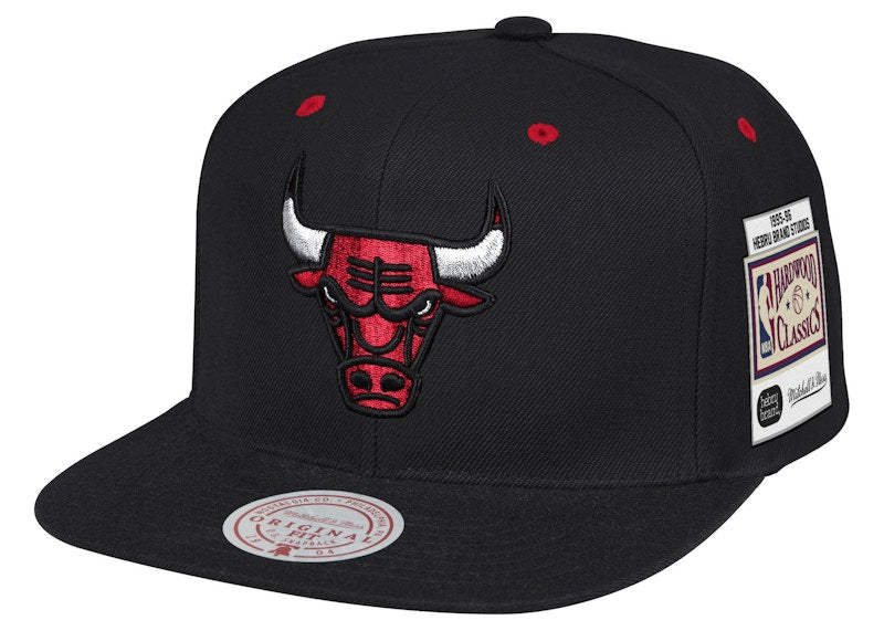 Hebru Brantley x Mitchell & Ness Chicago Bulls Hat Black