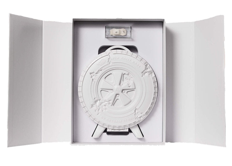 Hot Wheels x Daniel Arsham Eroded Porsche 930 and Rally Case