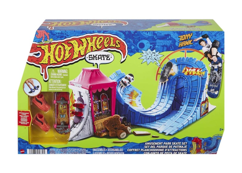 Hot Wheels x Tony Hawk Amusement Park Skate Set With Fingerboard & Pair Of Skate Shoes Set