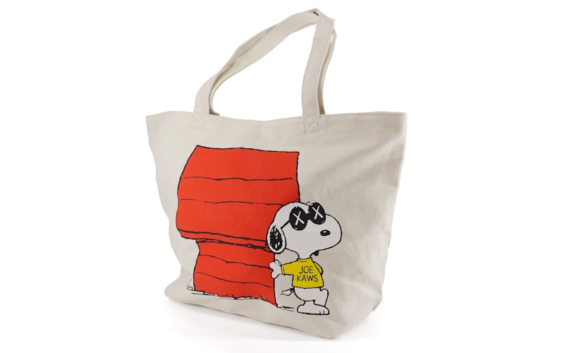 KAWS x Uniqlo x Peanuts Snoopy Dog House Tote Bag Beige