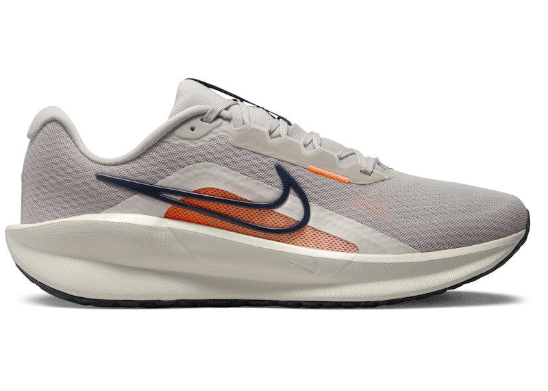Nike Downshifter 13 Light Iron Ore Total Orange Sail Thunder Blue
