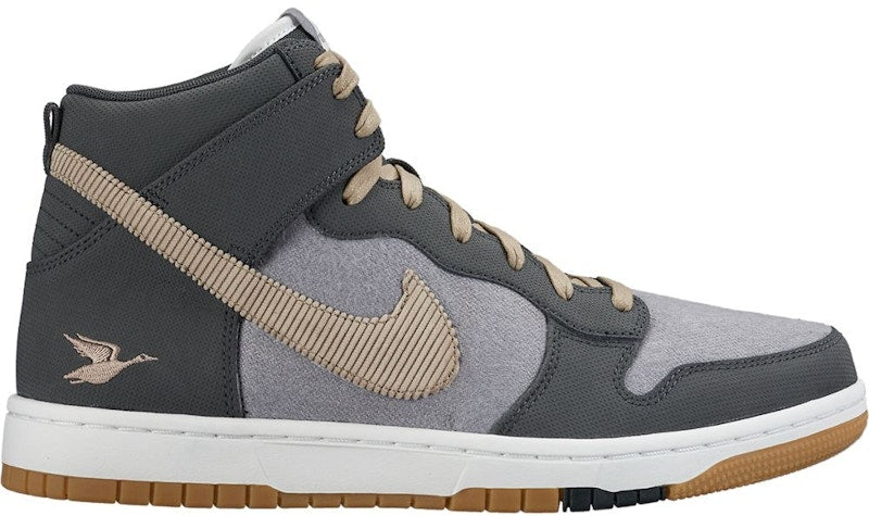 Nike Dunk CMFT Swoosh Sporting Club