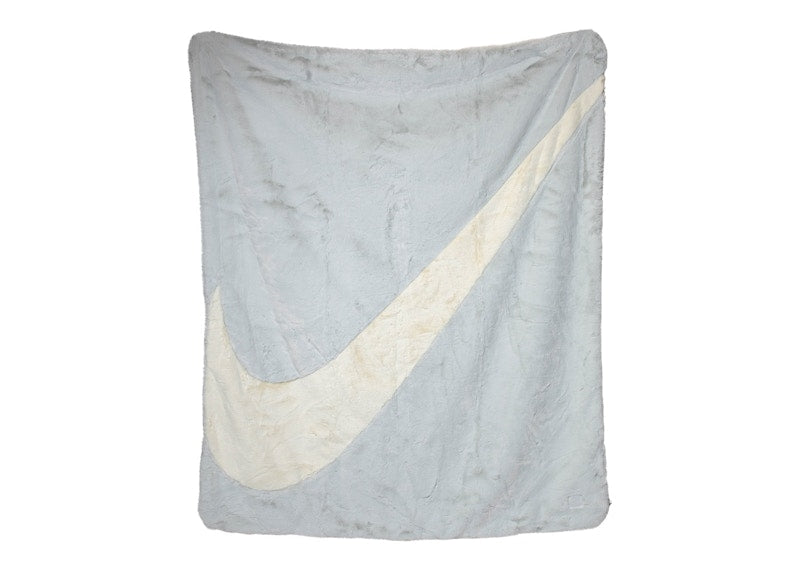 Nike Faux Fur Blanket Photon Dust/Cashmere