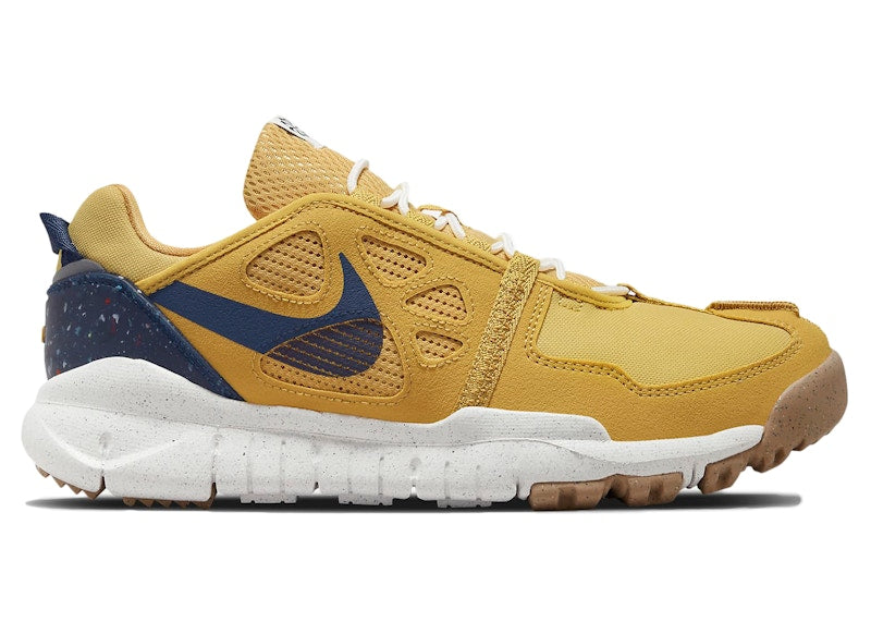 Nike Free Terra Vista Next Nature Goldtone