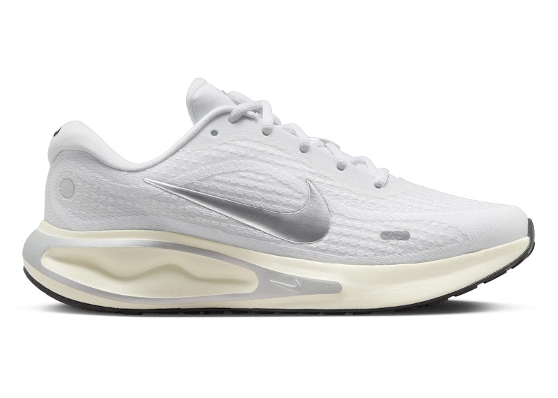 Nike Journey Run White Platinum Tint Coconut Milk Metallic Silver (Women's)