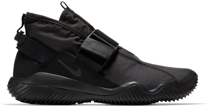 Nike Komyuter Triple Black