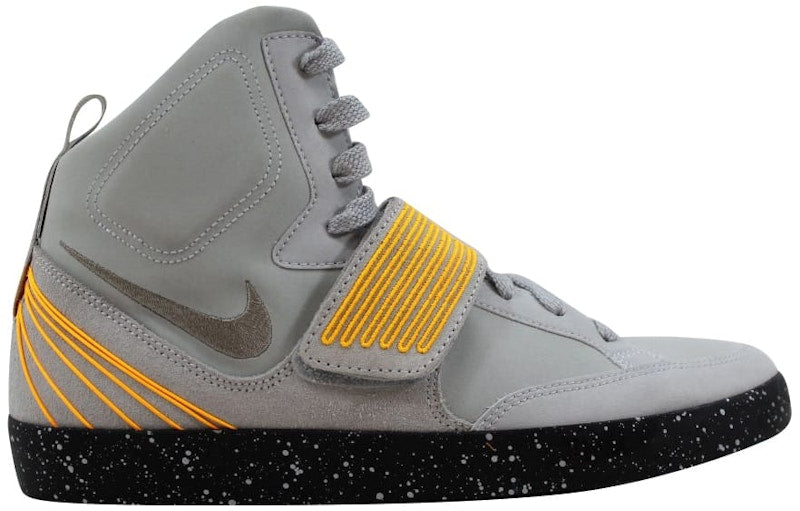 Nike NSW Skystepper Dusty Grey/Metallic Pewter-Laser Orange