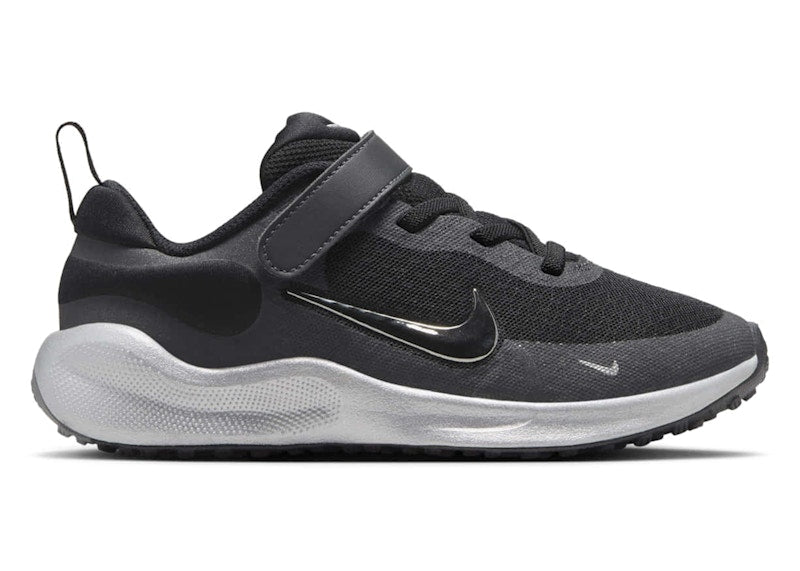 Nike Revolution 7 SE Black Anthracite Smoke Grey Metallic Silver (PS)