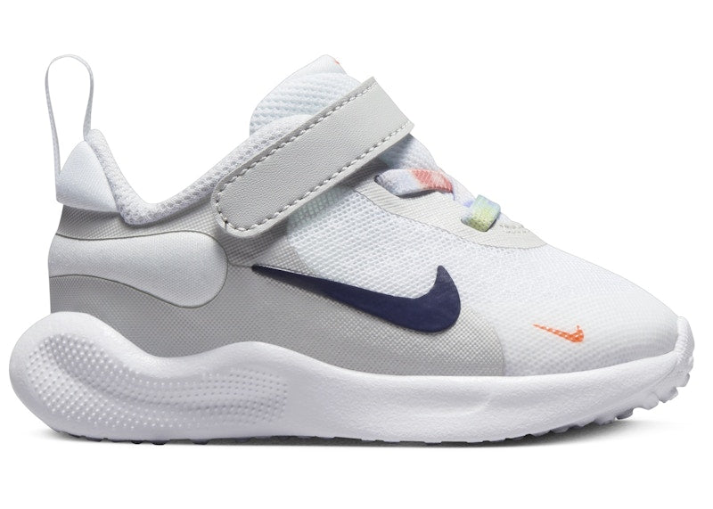 Nike Revolution 7 SE White Photon Dust Vapor Green Midnight Navy (I)