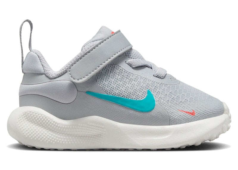 Nike Revolution 7 Wolf Grey Bright Crimson Summit White Dusty Cactus (I)