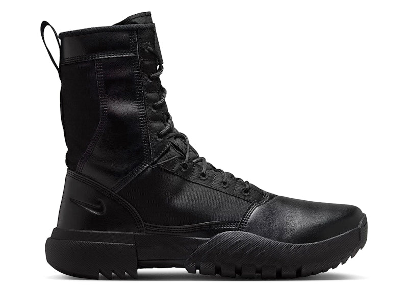 Nike SFB Air Field Ukiah 8" L Black