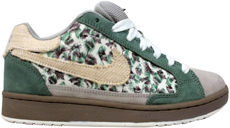 Nike Swindle Stone/Sail-Cadet Green-Khaki (Women's)