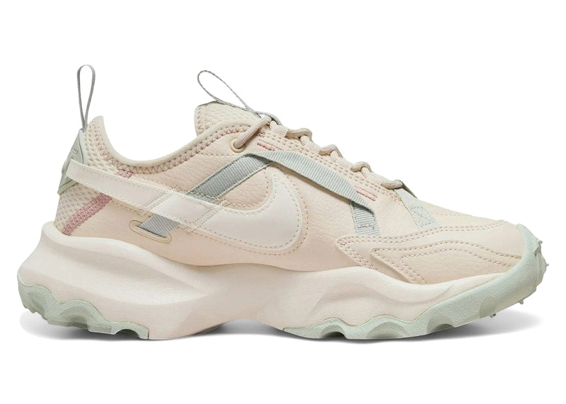 Nike TC 7900 Light Orewood Taupe (Women's)