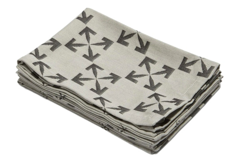 OFF-WHITE Arrow Pattern Table Mat (Set of 4)
