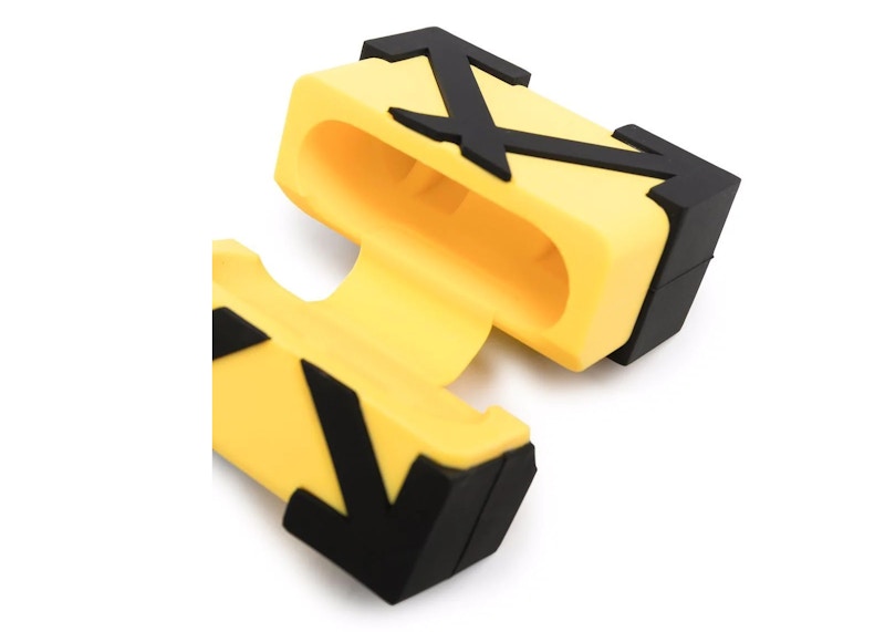 OFF-WHITE Arrows Airpod Case Yellow/Black