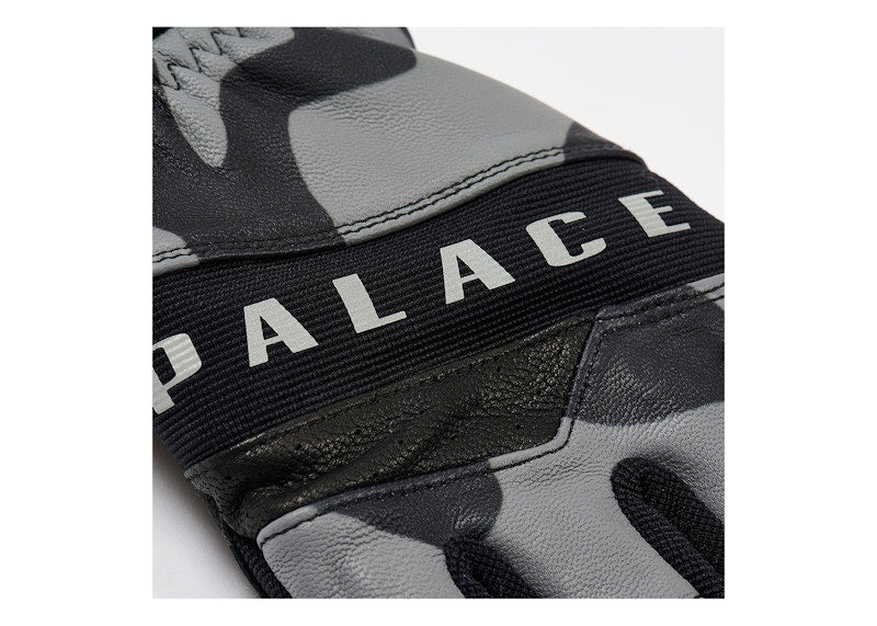 Palace x Oakley Snow Glove Black