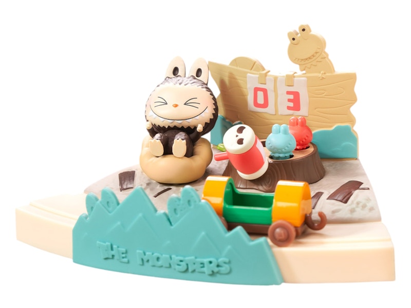 Pop Mart Labubu The Monsters Playing Games Series Scene Fun Battle Figure Set