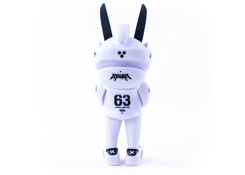 Quiccs x Martian Toys TEQ63 Core OG Ghostmode White