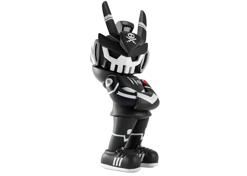 Quiccs x Martian Toys TEQ63 Fortress Black