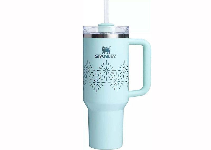 Stanley x Dicks Sporting Goods Winter Wonderland Collection Flowstate Quencher 40oz Tumbler Seaglass Gloss