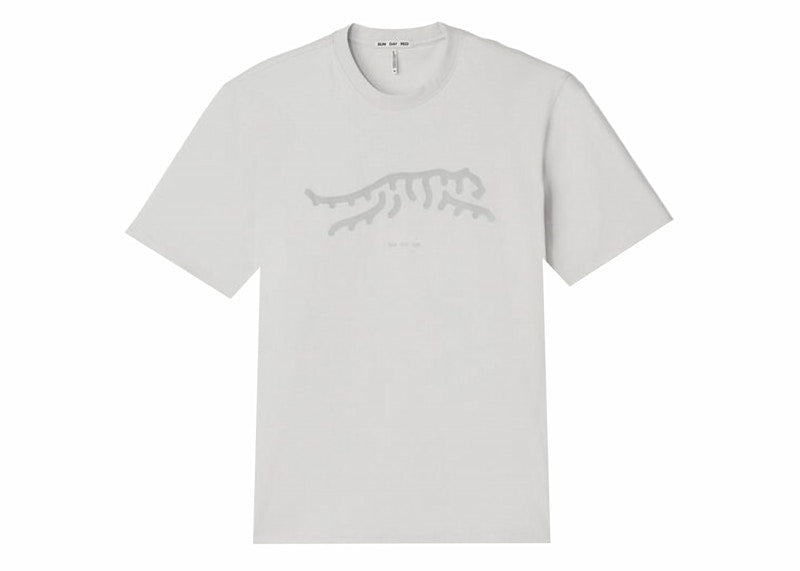 Sun Day Red x Tiger Woods The Logo T-Shirt Moon