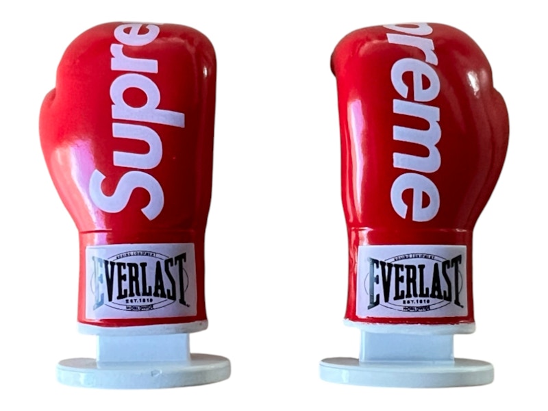 Supreme Bandai Gashapon Mini Everlast Boxing Gloves