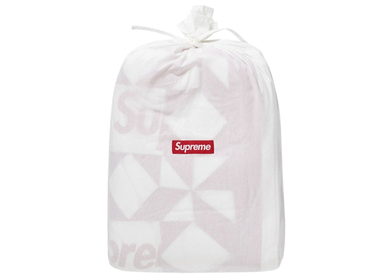 Supreme Patchwork Quilt Red