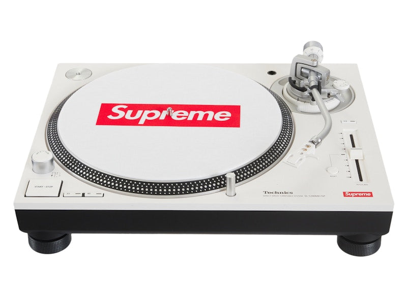 Supreme Technics SL-1200MK7 Turntable White