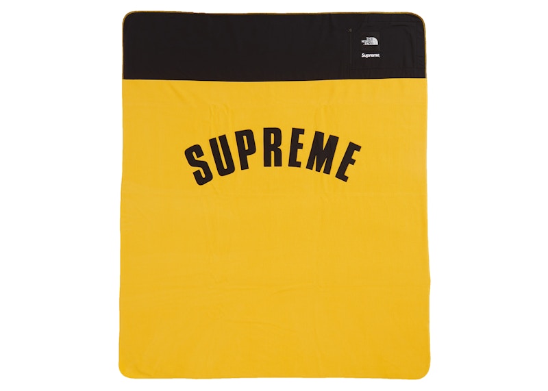 Supreme The North Face Arc Logo Denali Fleece Blanket Yellow