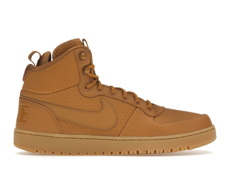 Nike Court Borough Mid Winter Wheat