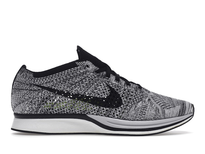 Nike Flyknit Racer Oreo