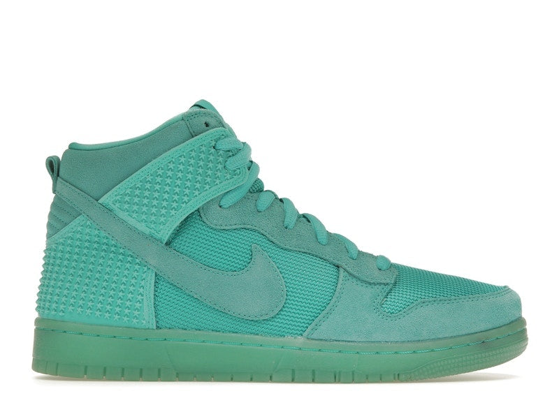 Nike Dunk CMFT Premium Light Retro