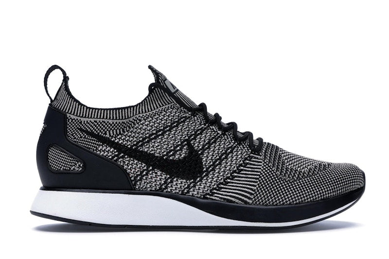 Nike Mariah Flyknit Racer Pale Grey Solar Red